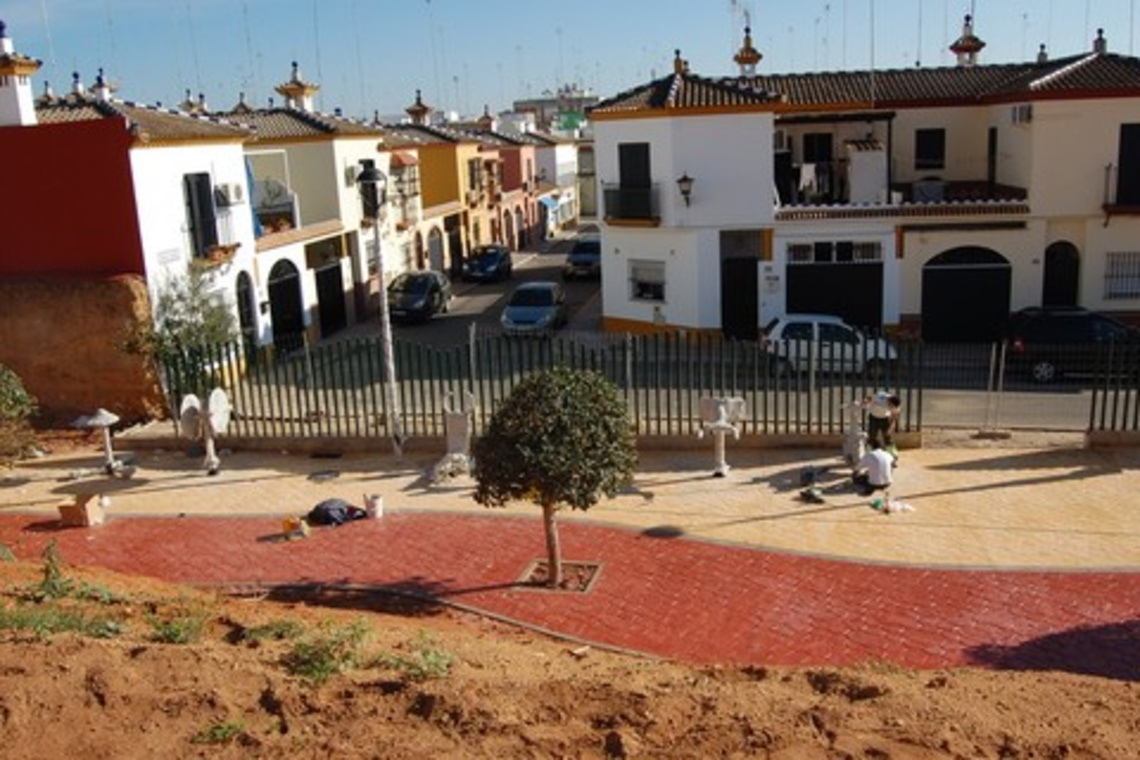 AMPLIACIÓN Y REESTRUCTURACIÓN COMPLETA DE LA PLAZA JOSÉ ESPRONCEDA