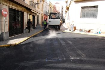 NUEVO ASFALTO PARA LA CALLE PÉREZ GALDÓS