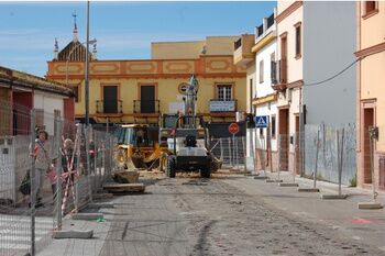 INICIADAS LAS OBRAS DE CANALIZACIONES DE LA CALLE SILOS