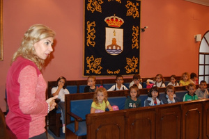 ALUMNOS DEL CEIP ÁNGELES MARTÍN MATEO HAN VISITADO HOY EL AYUNTAMIENTO