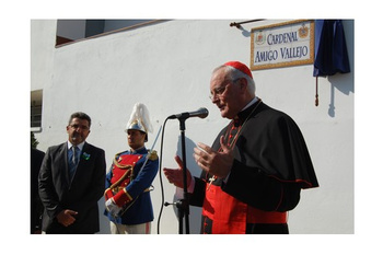 ALCALÁ DEDICA UNA CALLE AL CARDENAL CARLOS AMIGO VALLEJO