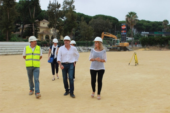 EL ALCALDE VISITA LAS OBRAS DEL NUEVO MUNICIPAL DE OROMANA