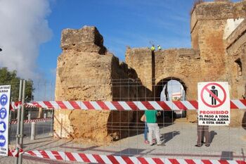 MANOS A LA OBRA EN EL ARCO SAN MIGUEL