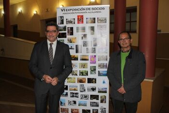 EL ALCALDE INAUGURA LA VI EXPOSICIÓN DE LA ASOCIACIÓN FOTOGRÁFICA ALCALAREÑA