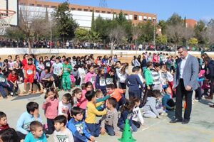 EL ALCALDE PARTICIPA DE LAS ACTIVIDADES ESCOLARES POR EL DÍA DE ANDALUCÍA