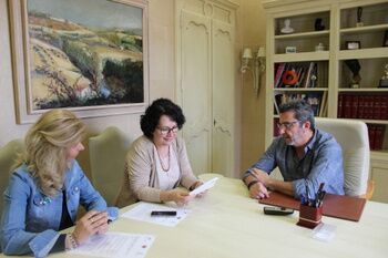 FIRMADO EL CONVENIO DE COLABORACIÓN ENTRE EL TEATRO AUDITORIO RIBERAS DEL GUADAÍRA Y LA ORQUESTA BÉTICA DE CÁMARA