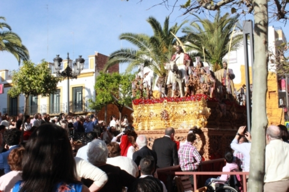 EL AYUNTAMIENTO PRIORIZA EN MAYORES Y PERSONAS CON MOVILIDAD REDUCIDA LOS CRITERIOS PARA LOS PASES A LA ZONA DE SILLAS DE LA SEMANA SANTA