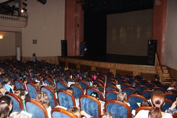 LAS SESIONES DE ACTIVIDADES INFANTILES DEL TEATRO GUTIÉRREZ DE ALBA SE CONVIERTEN EN UN EXITOSO MEDIO  PARA FOMENTAR LA FORMACIÓN INTEGRAL