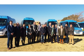 LA ALCALDESA PRESENTA LOS NUEVOS VEHÍCULOS Y MODIFICACIÓN DE LAS LÍNEAS DE AUTOBUSES URBANOS