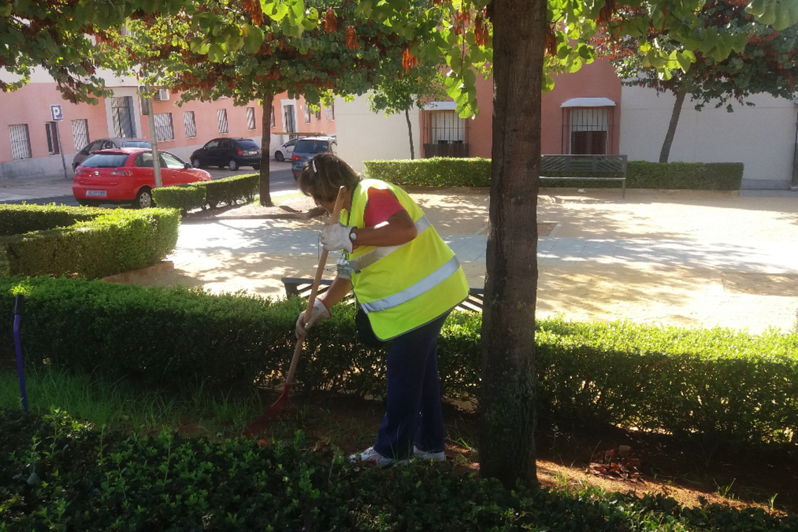 El Ayuntamiento duplica los esfuerzos en el mantenimiento de plazas y parques urbanos