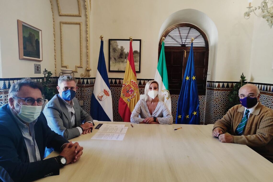 El Ayuntamiento y la Hermandad de Jesús colaboran para el mantenimiento de la ermita de San Roque y el Monte Calvario