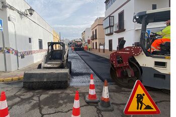 Comienza el plan de pavimentación por una treintena de calles del casco urbano