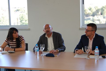 ENRIQUE BALTANÁS PRESENTA SU NOVELA 'A PUNTO DE DEJARLO' EN LA BIBLIOTECA MUNICIPAL EDITOR JOSÉ MANUEL LARA