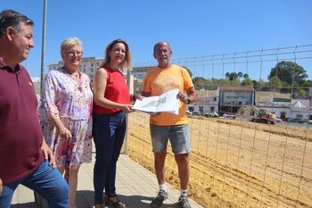 El nuevo parque de la calle Rafael Beca se convierte en espacio para el ocio y la convivencia