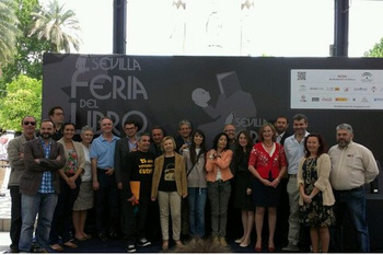 LA BIBLIOTECA PÚBLICA DE ALCALÁ EDITOR JOSÉ MANUEL LARA HA RECIBIDO EL PREMIO DE LA FERIA DEL LIBRO DE SEVILLA