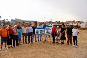 El Ayuntamiento ha iniciado la construcción de nuevo aparcamiento en Pablo VI