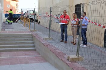 El Ayuntamiento realiza obras de mejora para la eliminación de barreras arquitectónicas en diversos viarios del barrio de Los Toreros