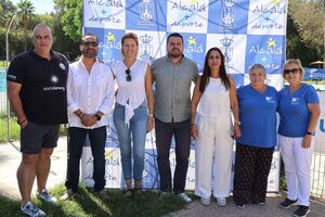 Brazadas Solidarias en el III Torneo de Natación CNA en la piscina municipal de San Juan