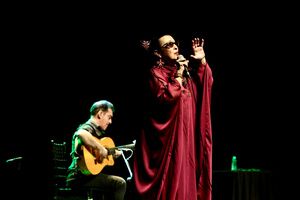 Martirio clausura con un concierto inolvidable el Día de la Bandera en Alcalá de Guadaíra