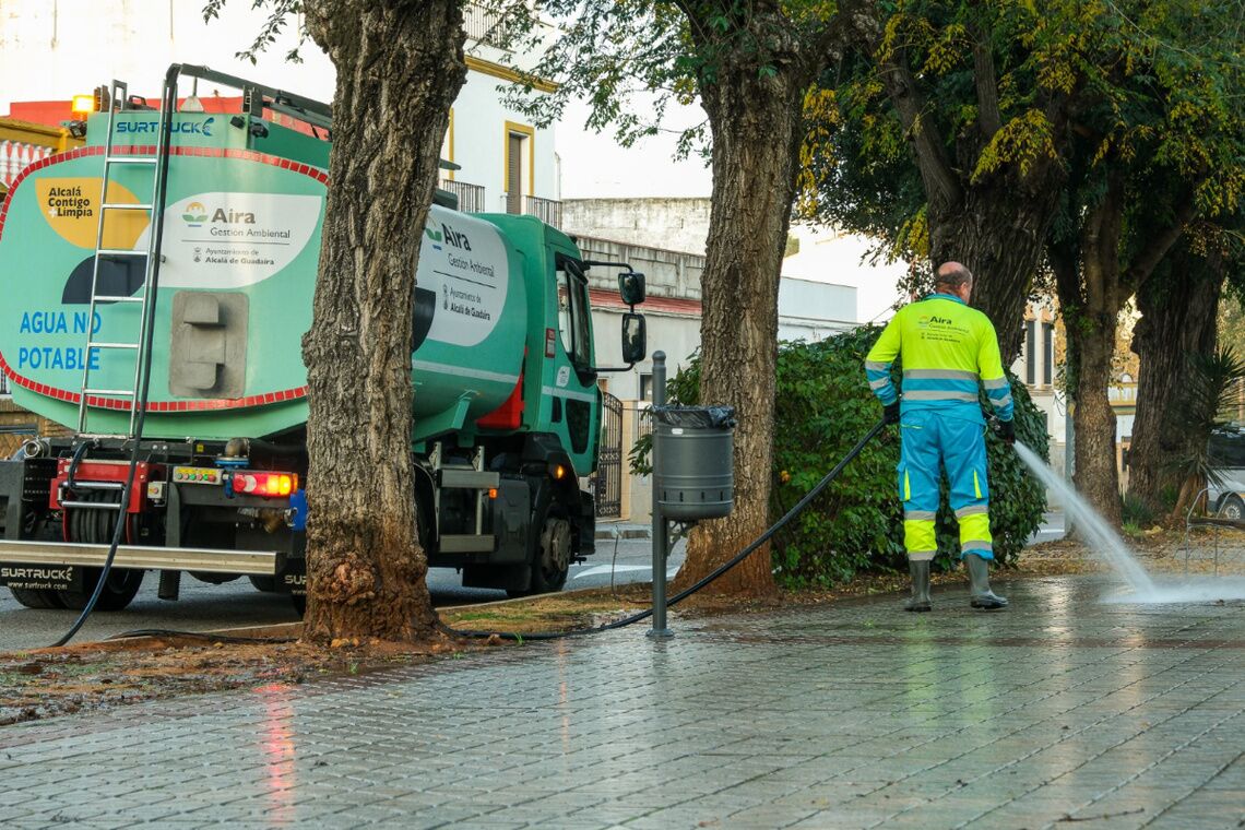 Alcalá refuerza la concienciación sobre la limpieza viaria y la tenencia responsable de mascotas