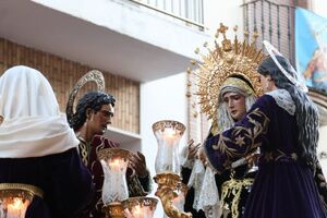 Un cortejo lleno de singularidades en la tarde luctuosa del Viernes Santo
